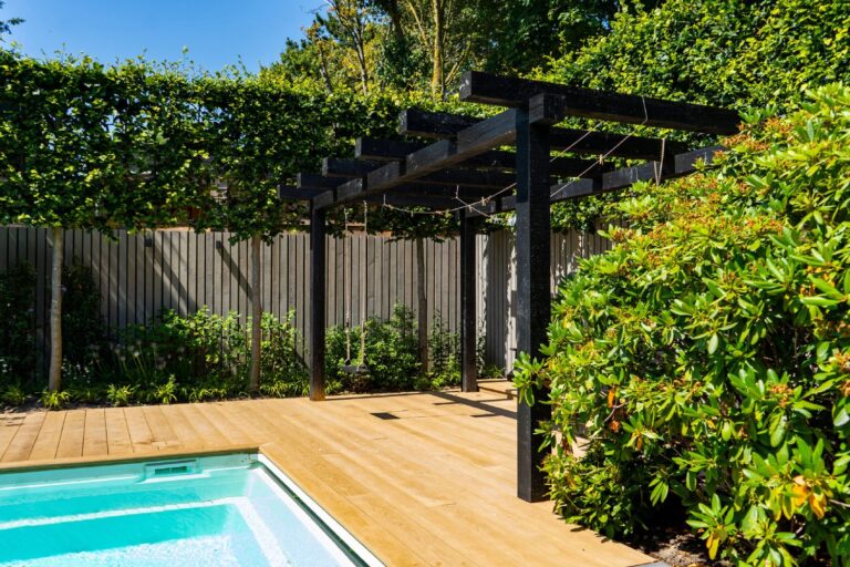 Jos Bouwhuis Tuinen | Moderne tuin met zwembad