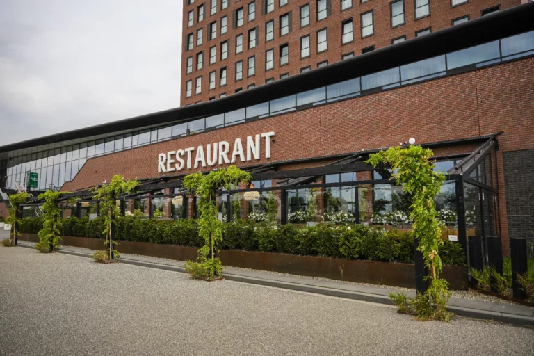 Jos Bouwhuis Tuinen | Groene aankleding hoteltuin